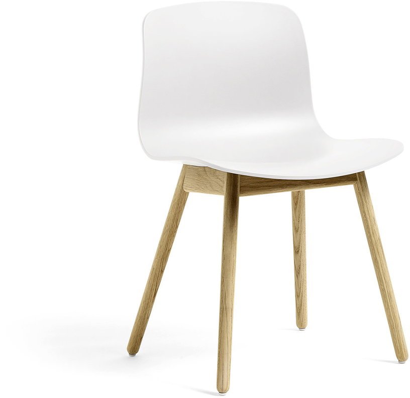 Chaise design blanche piétement en chêne About a chair 12 - HAY - The Cool Republic