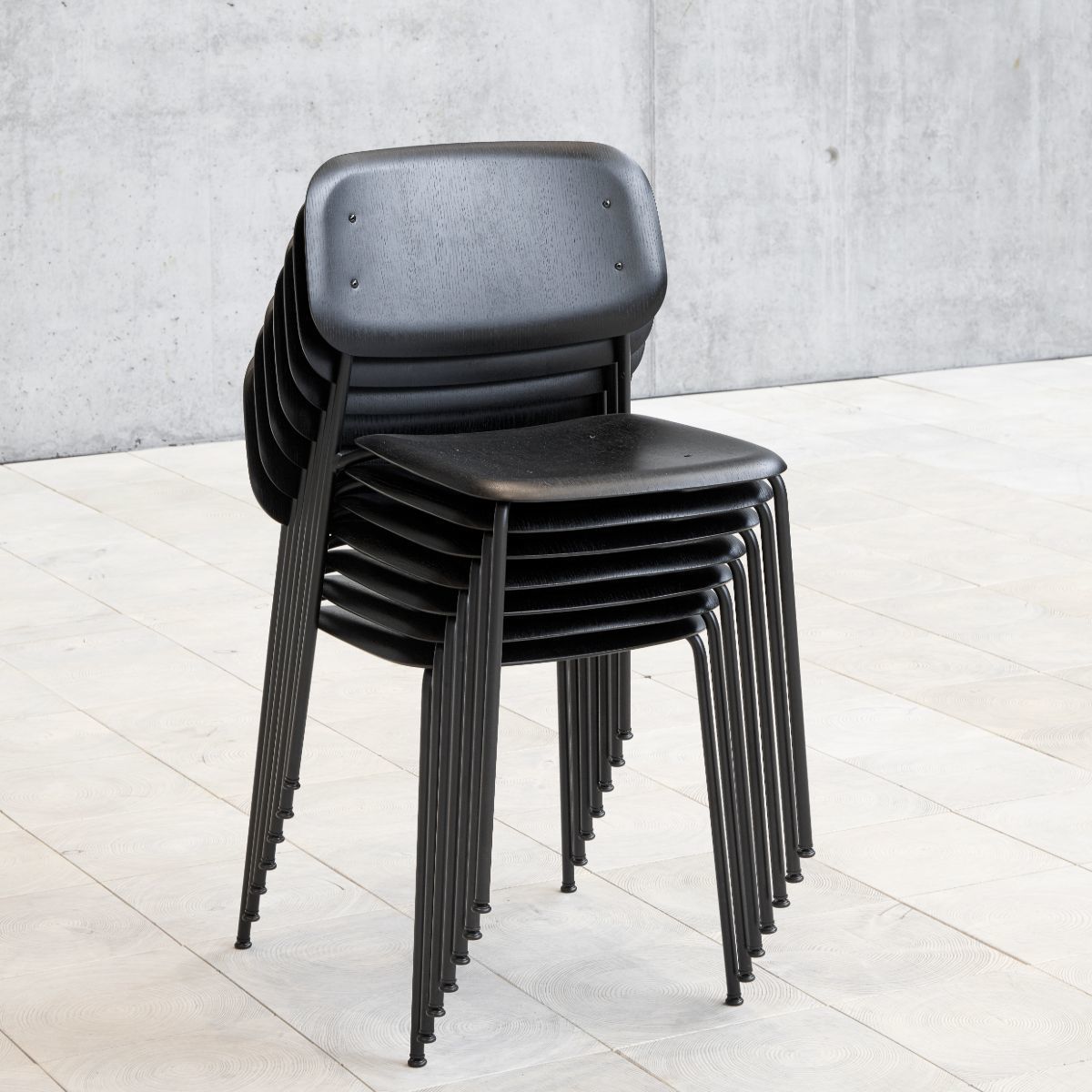 Chaise design en bois de chêne noir Soft Edge 40 - HAY - The Cool Republic