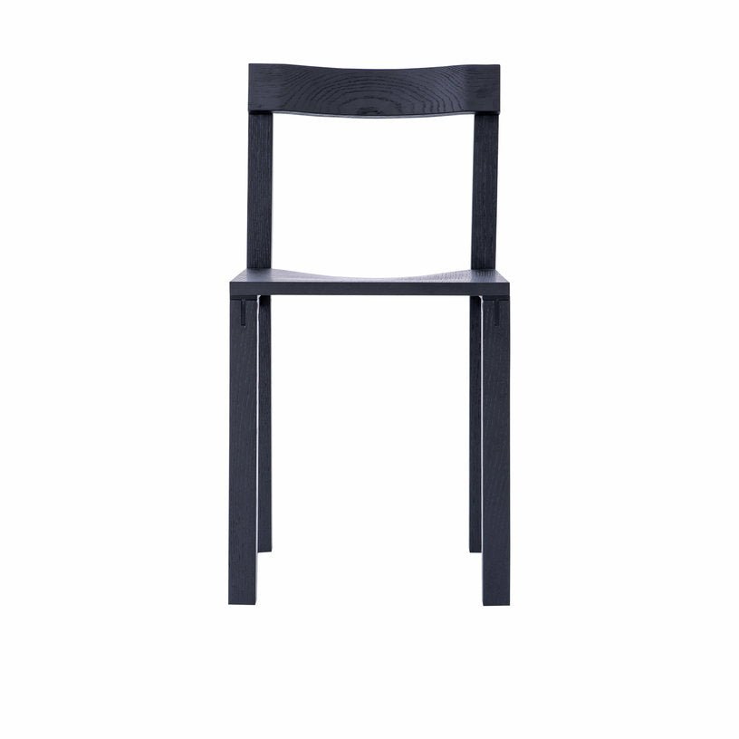Chaise design en chêne noir Tal - Kann Design - The Cool Republic