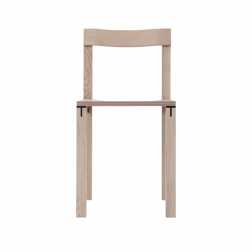 Chaise design en frêne Tal - Kann Design - The Cool Republic