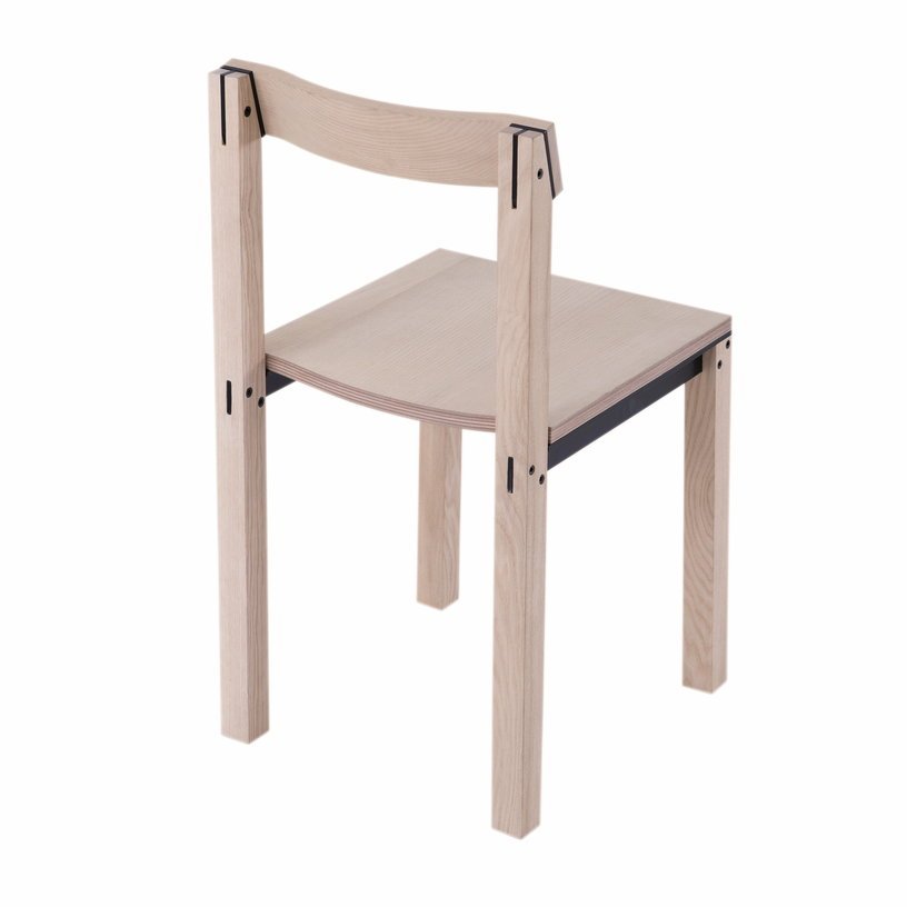 Chaise design en frêne Tal - Kann Design - The Cool Republic