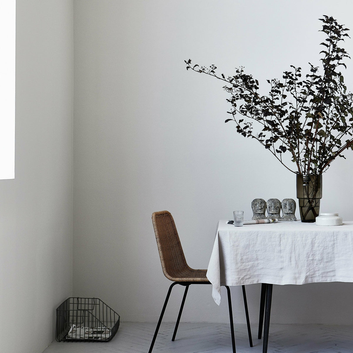 Chaise design en osier Hapur - House Doctor - The Cool Republic