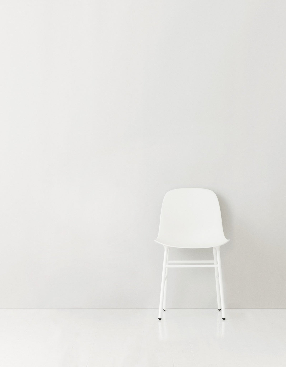 Chaise en acier et pp blanc Form - Normann Copenhagen - The Cool Republic