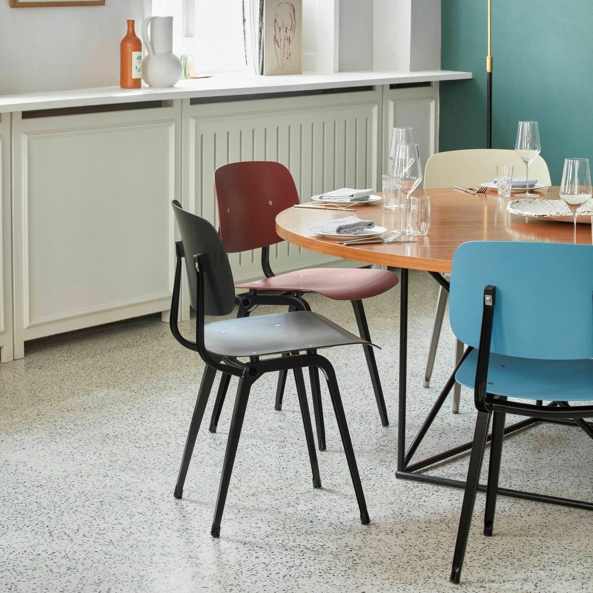 Chaise en acier prune Revolt - HAY - The Cool Republic