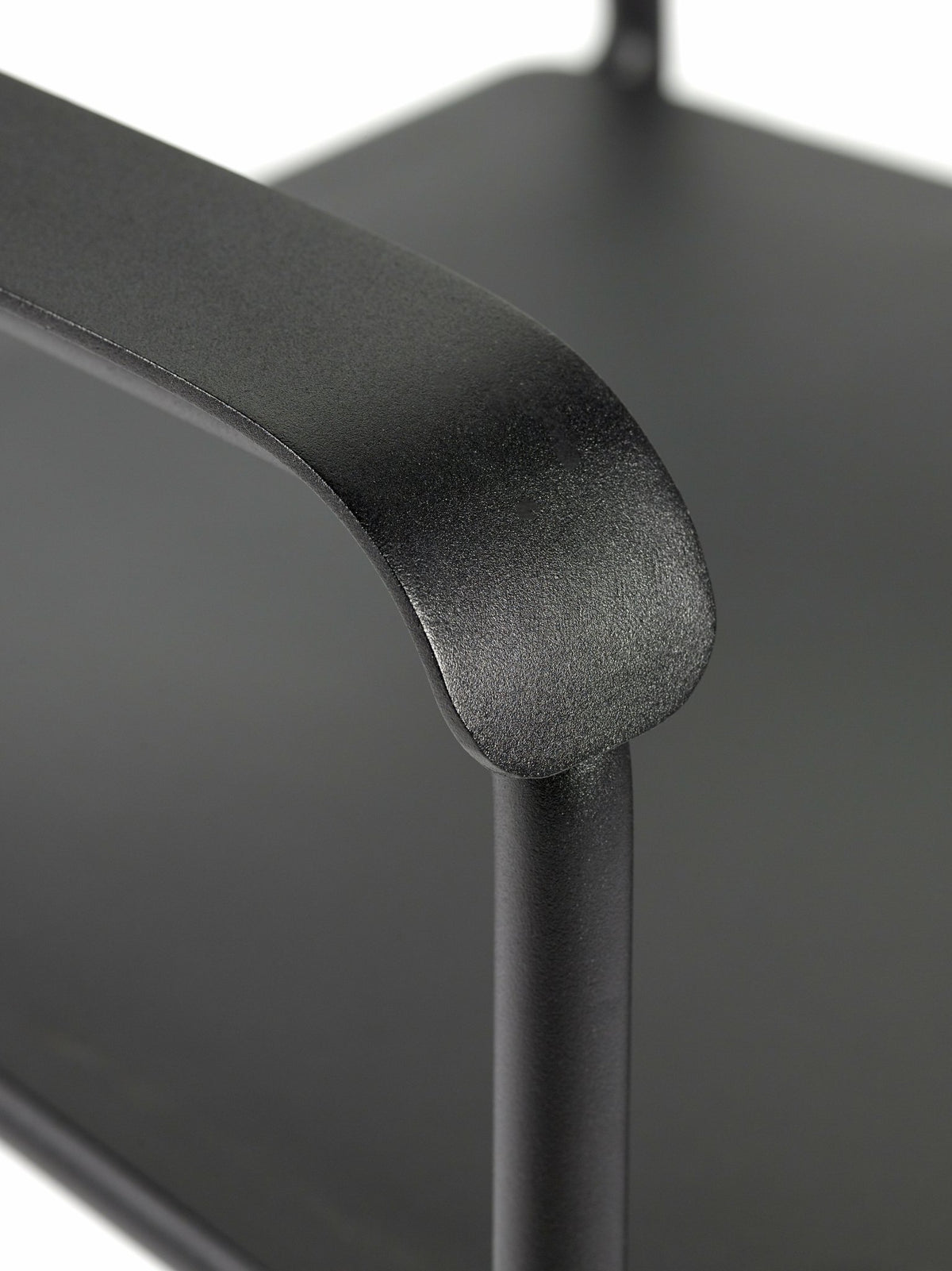 Chaise en aluminum avec accoudoirs noir - Serax - The Cool Republic