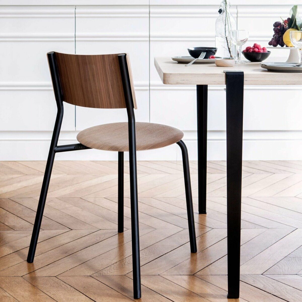 Chaise en bois de noyer noir graphite SSD - TIPTOE - The Cool Republic