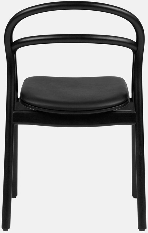 Chaise en bois et assise en cuir noir Udon - Hem - The Cool Republic