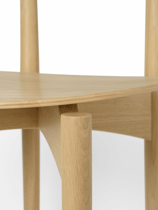 Chaise en bois massif beige Herman - Ferm Living - The Cool Republic