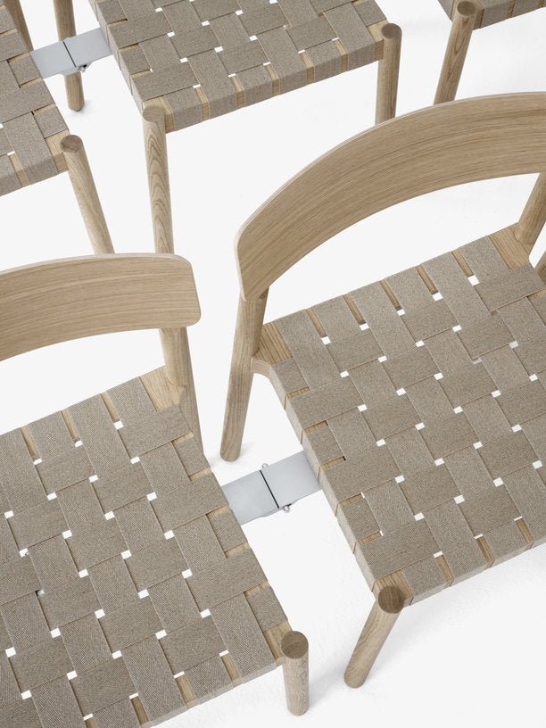 Chaise en bois naturel et sangles en lin naturel Betty TK1 - &tradition - The Cool Republic