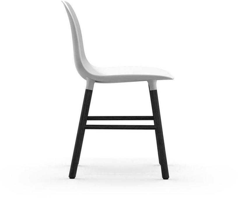 Chaise en bois noir et pp blanc Form - Normann Copenhagen - The Cool Republic