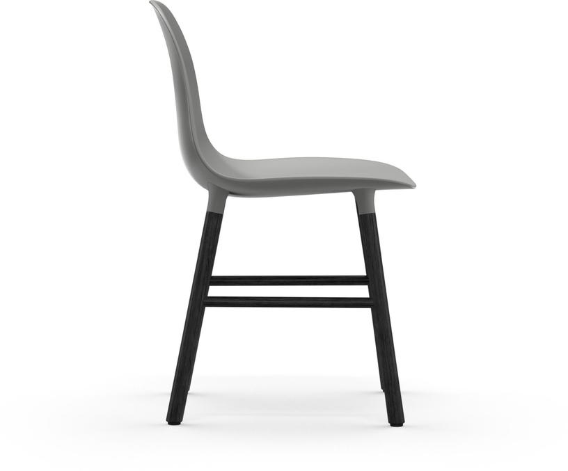 Chaise en bois noir et pp gris Form - Normann Copenhagen - The Cool Republic