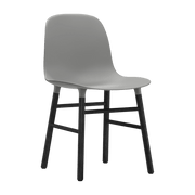 Chaise en bois noir et pp gris Form - Normann Copenhagen - The Cool Republic
