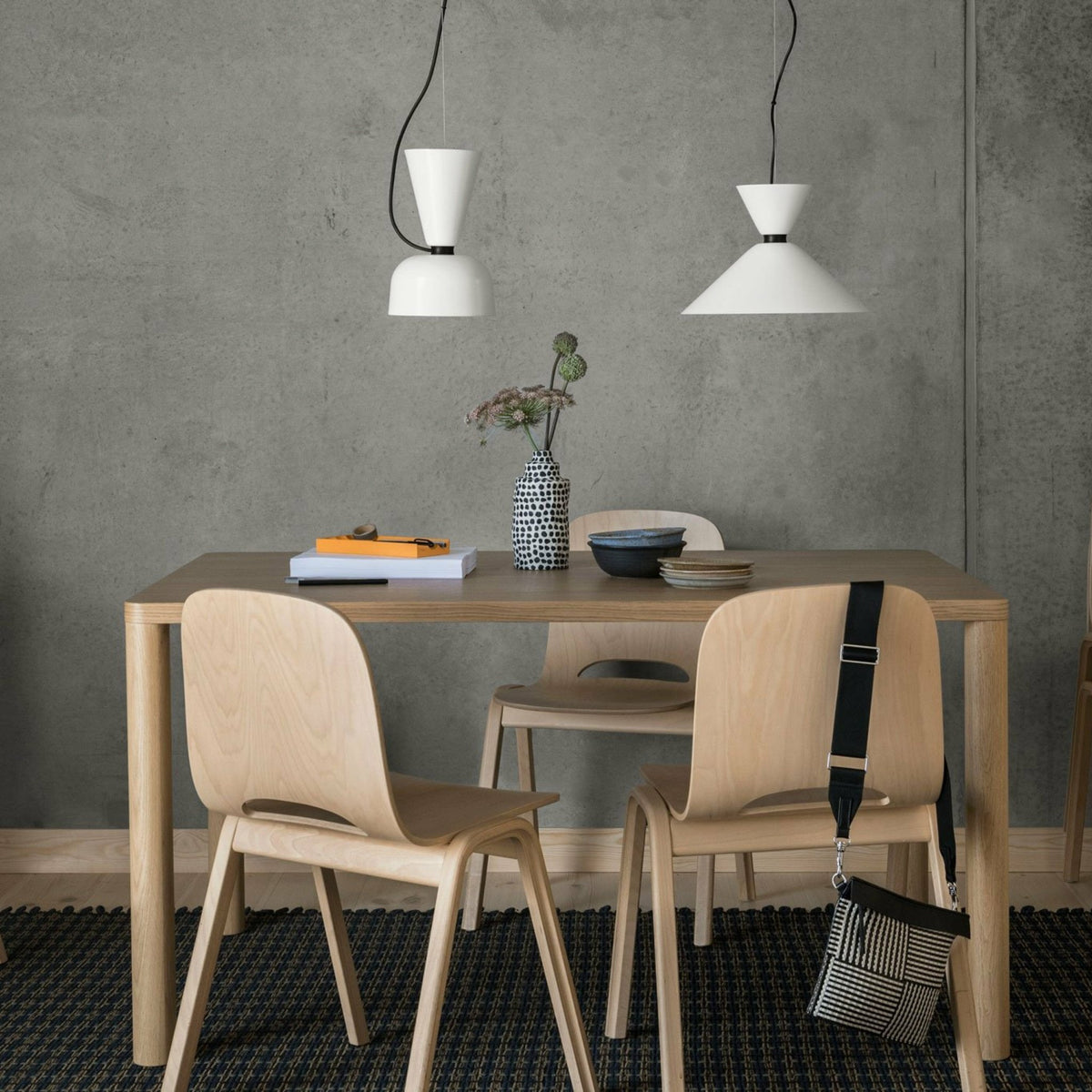 Chaise en bois noir Touchwood - Hem - The Cool Republic