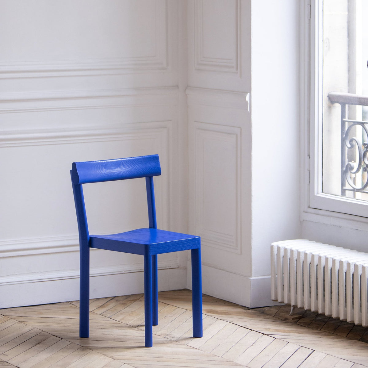 Chaise en chêne bleu Galta - Kann Design - The Cool Republic