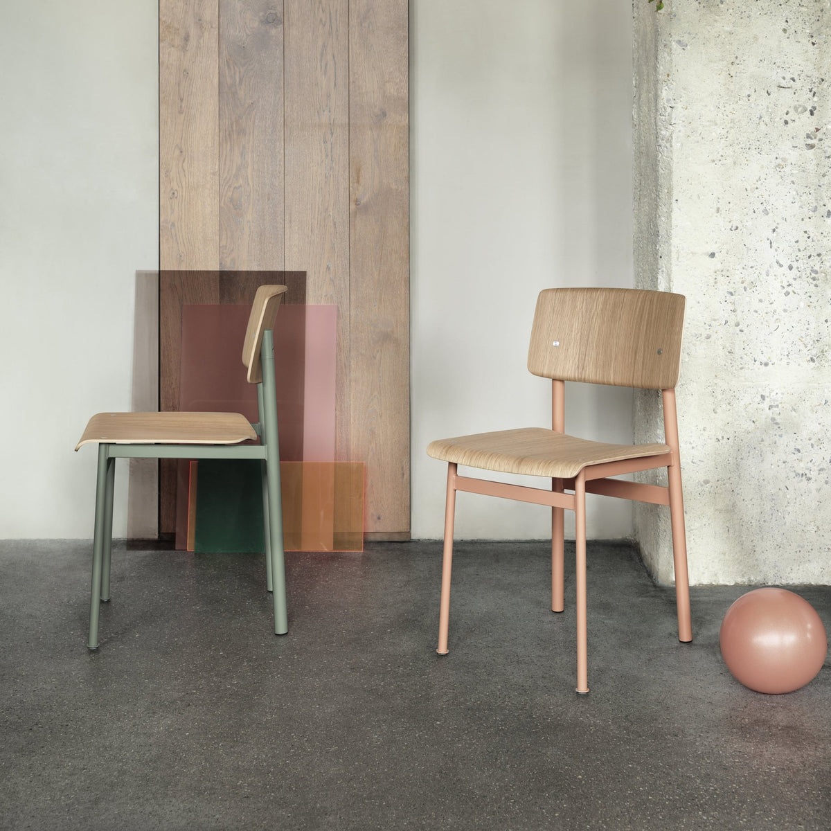 Chaise en chêne et assise vert gris Loft - Muuto - The Cool Republic