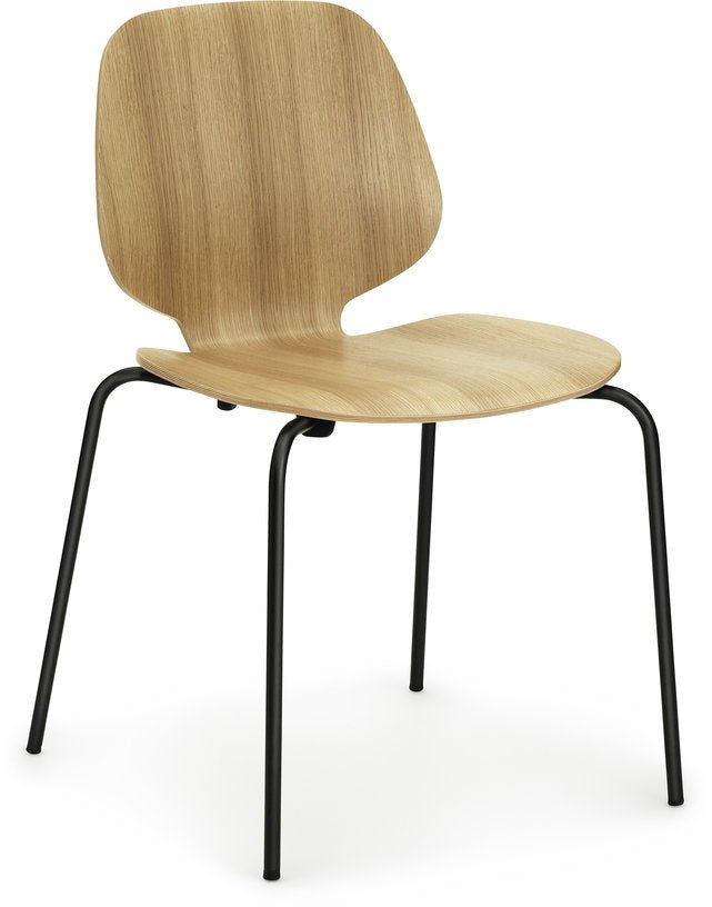 Chaise en chêne et piètement noir My Chair Oak - Normann Copenhagen - The Cool Republic