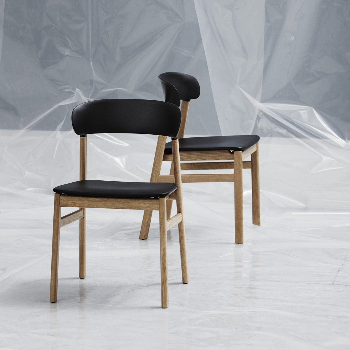 Chaise en chêne et polypropylène noir Herit noir - Normann Copenhagen - The Cool Republic