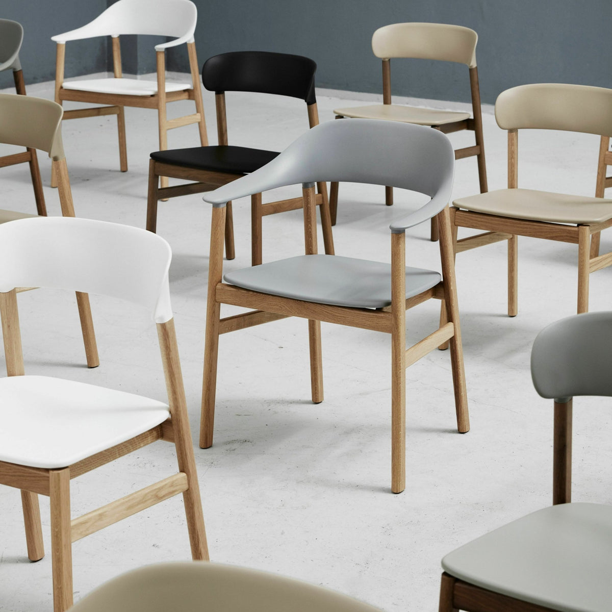 Chaise en chêne et polypropylène sable Herit Sand - Normann Copenhagen - The Cool Republic