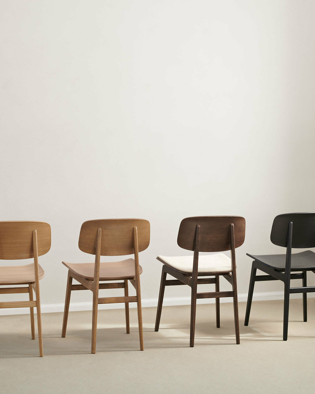 Chaise en chêne fumé clair NY11 - NORR11 - The Cool Republic