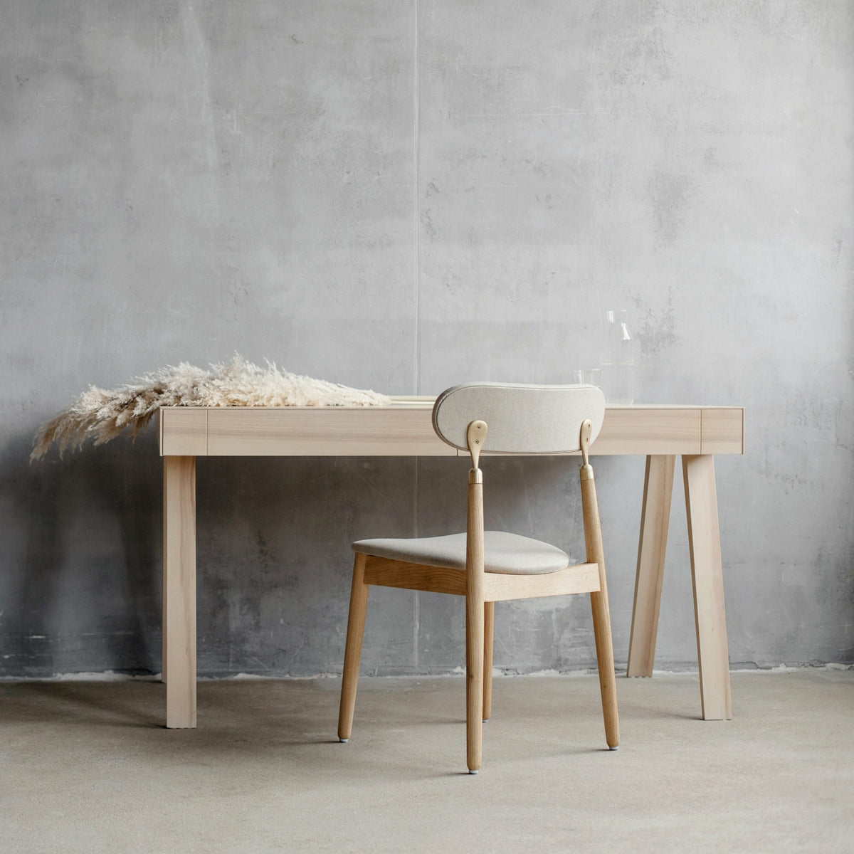 Chaise en chêne huilé avec tissu tissé beige 7.1 - Emko - The Cool Republic