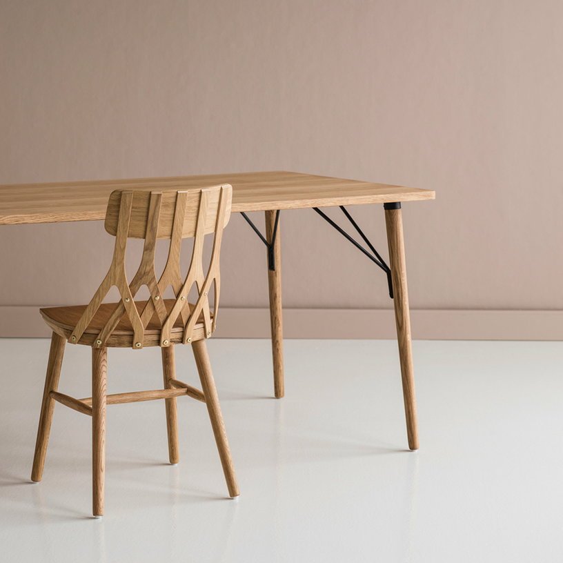 Chaise en chêne huilé Y5 - Hans K - The Cool Republic