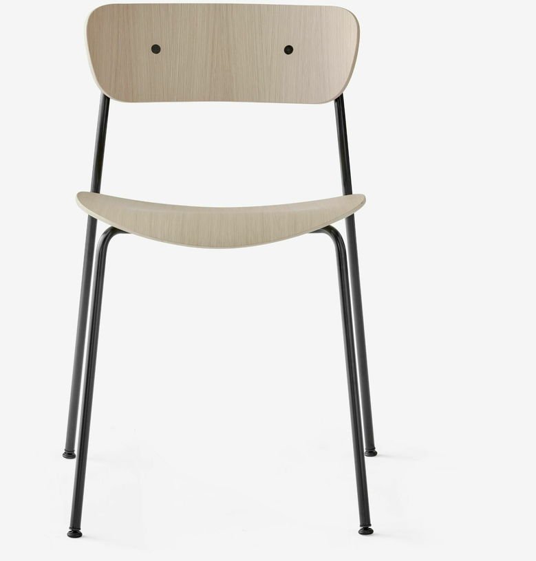 Chaise en chêne naturel et piètement noir AV1 Pavilion - &tradition - The Cool Republic