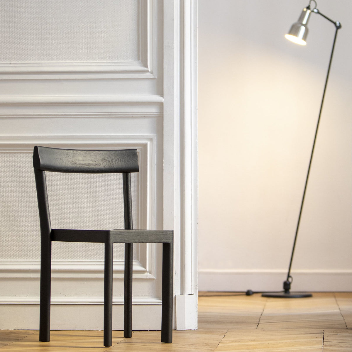 Chaise en chêne noir Galta - Kann Design - The Cool Republic