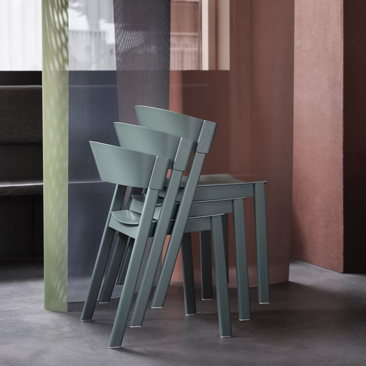 Chaise en chêne noire Cover - Muuto - The Cool Republic