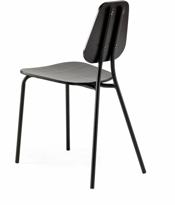 Chaise en chêne plaqué noir Hoya - Emko - The Cool Republic