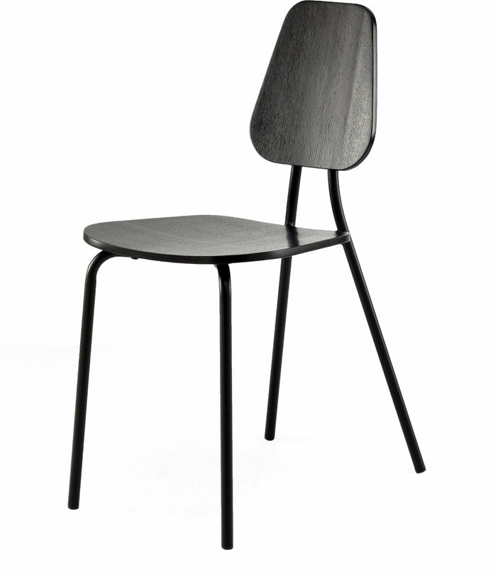 Chaise en chêne plaqué noir Hoya - Emko - The Cool Republic