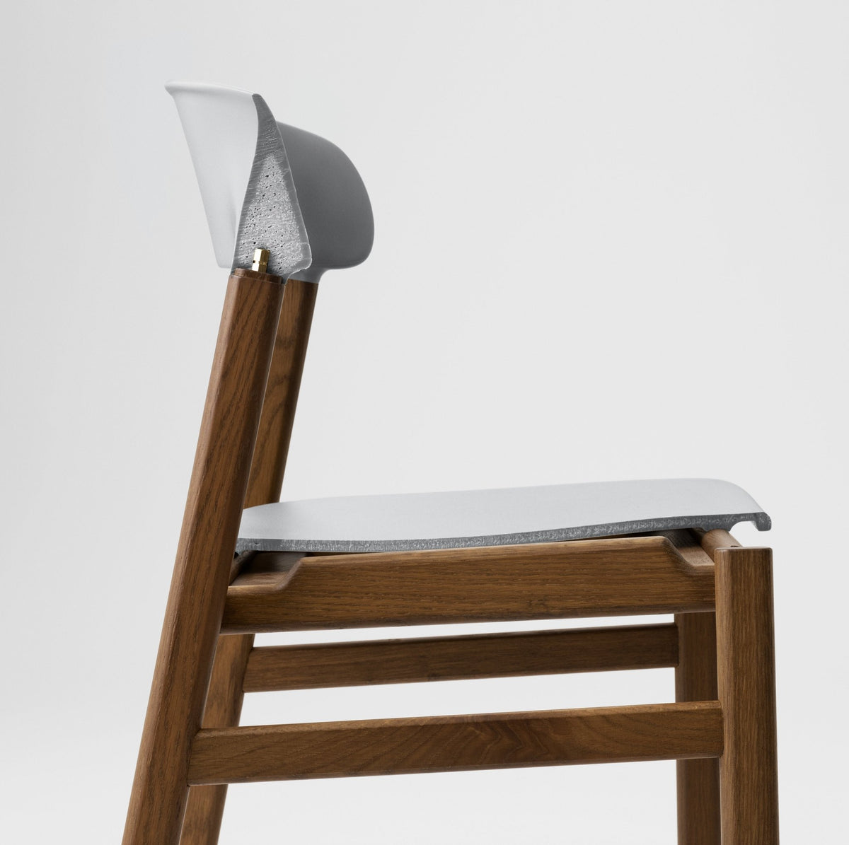 Chaise en chêne teinté et polypropylène gris Herit Grey - Normann Copenhagen - The Cool Republic