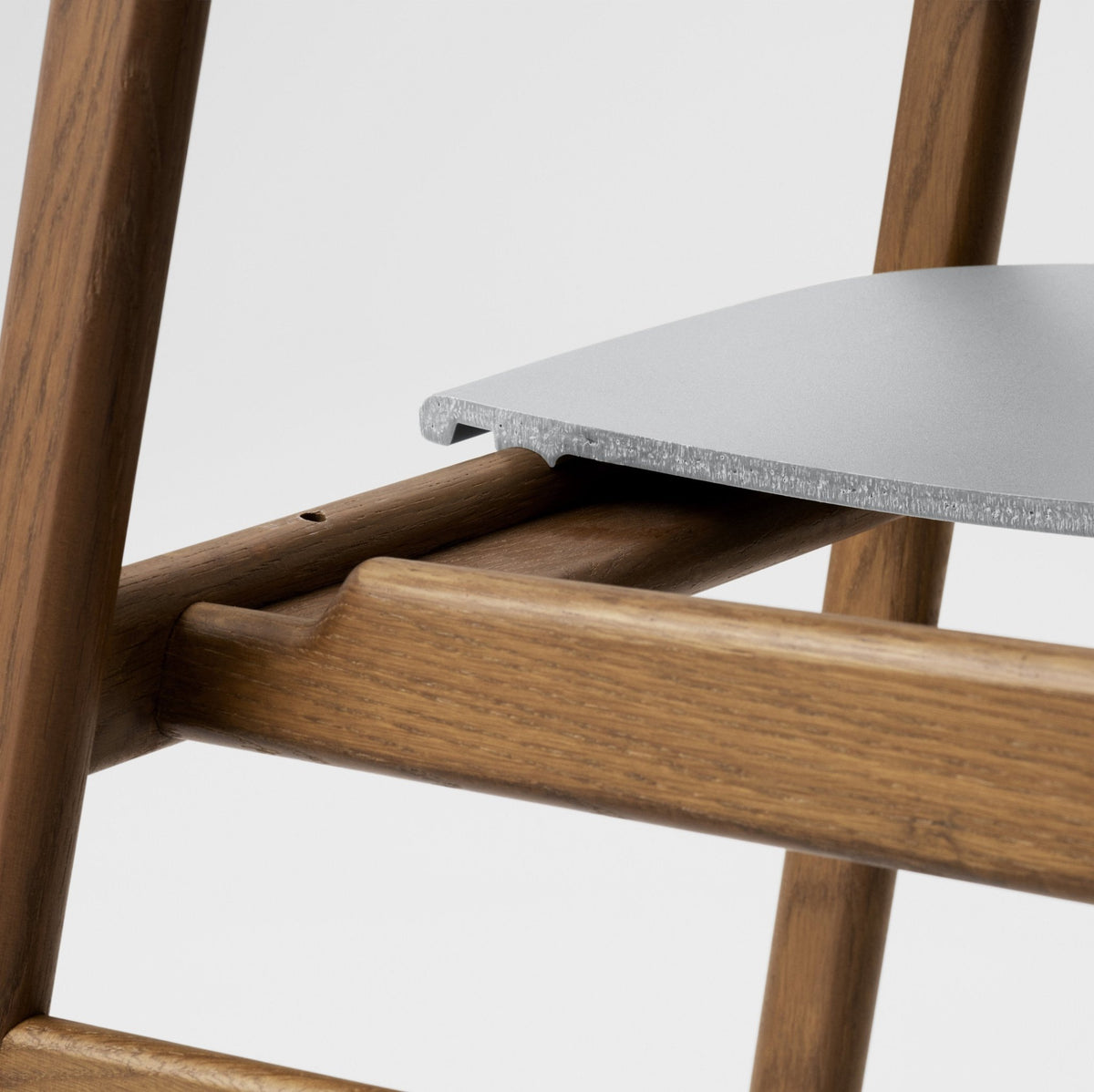 Chaise en chêne teinté et polypropylène gris Herit Grey - Normann Copenhagen - The Cool Republic