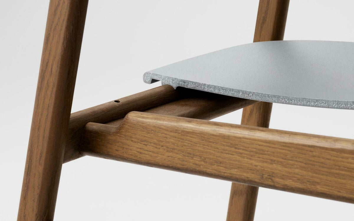 Chaise en chêne teinté et polypropylène gris Herit Grey - Normann Copenhagen - The Cool Republic