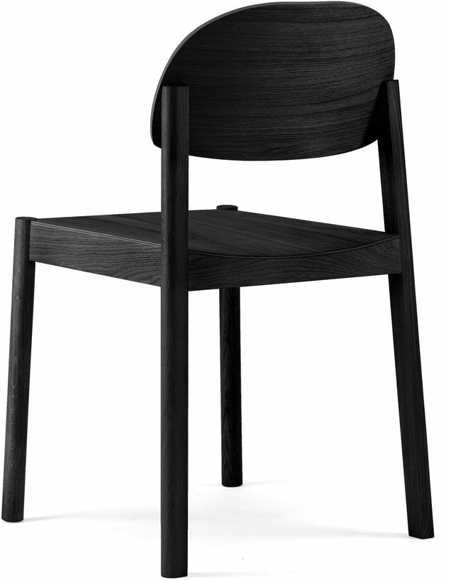 Chaise en chêne teinté noir et dossier oval Citizen - Emko - The Cool Republic