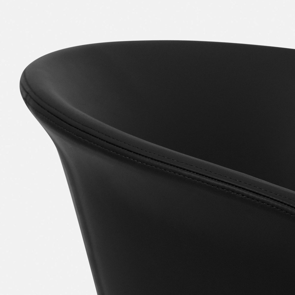 Chaise en cuir noir Kendo - Hem - The Cool Republic