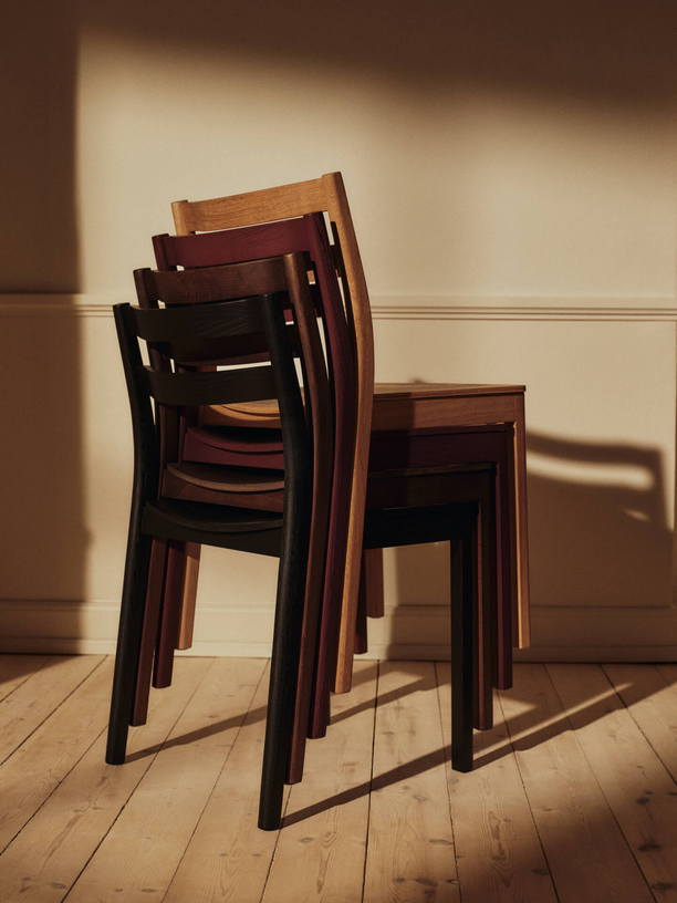Chaise en frêne rouge 45,6x49x79cm Boda - Ferm living - The Cool Republic