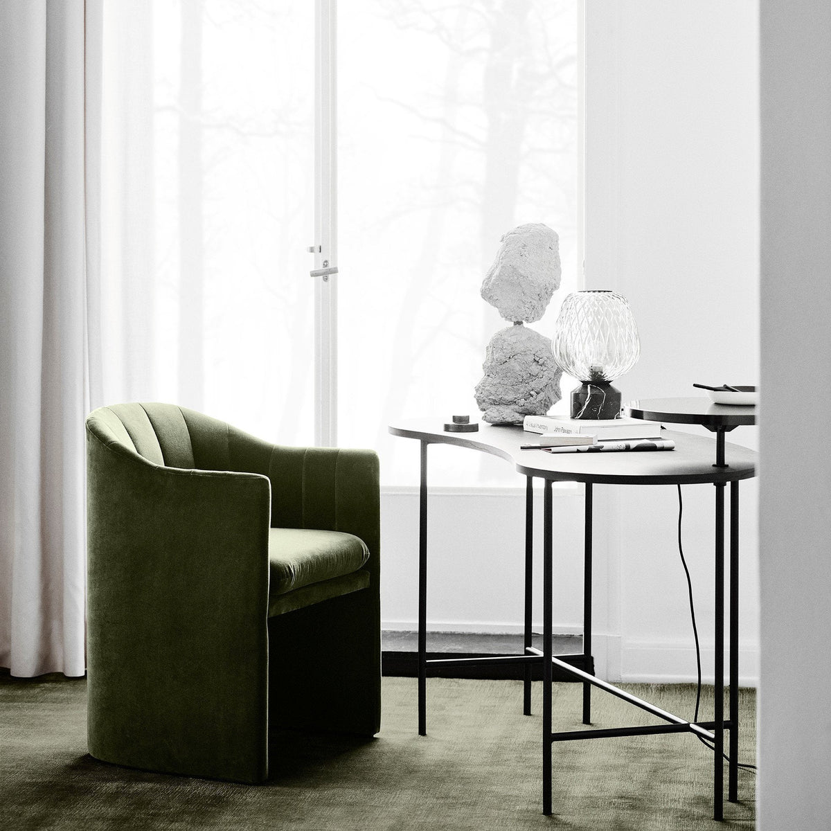 Chaise en laine vert Loafer SC24 - &tradition - The Cool Republic
