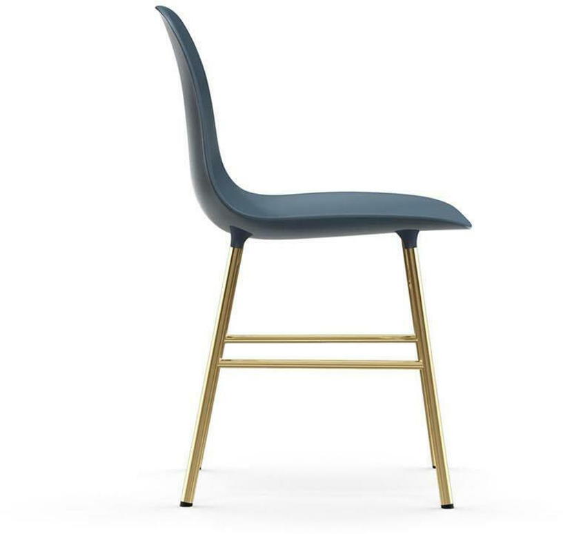 Chaise en laiton et pp bleu Form - Normann Copenhagen - The Cool Republic