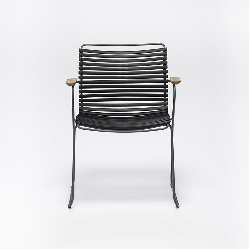 Chaise en métal et plastique noir avec accoudoirs CLICK - Houe - The Cool Republic