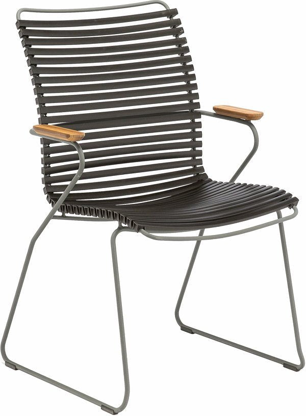 Chaise en métal et plastique noir avec grand dossier CLICK - Houe - The Cool Republic
