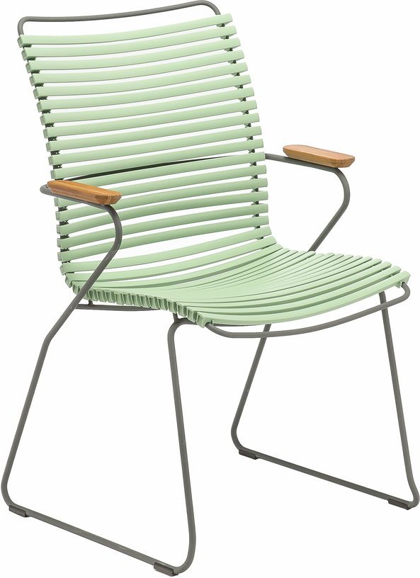 Chaise en métal et plastique vert avec grand dossier CLICK - Houe - The Cool Republic