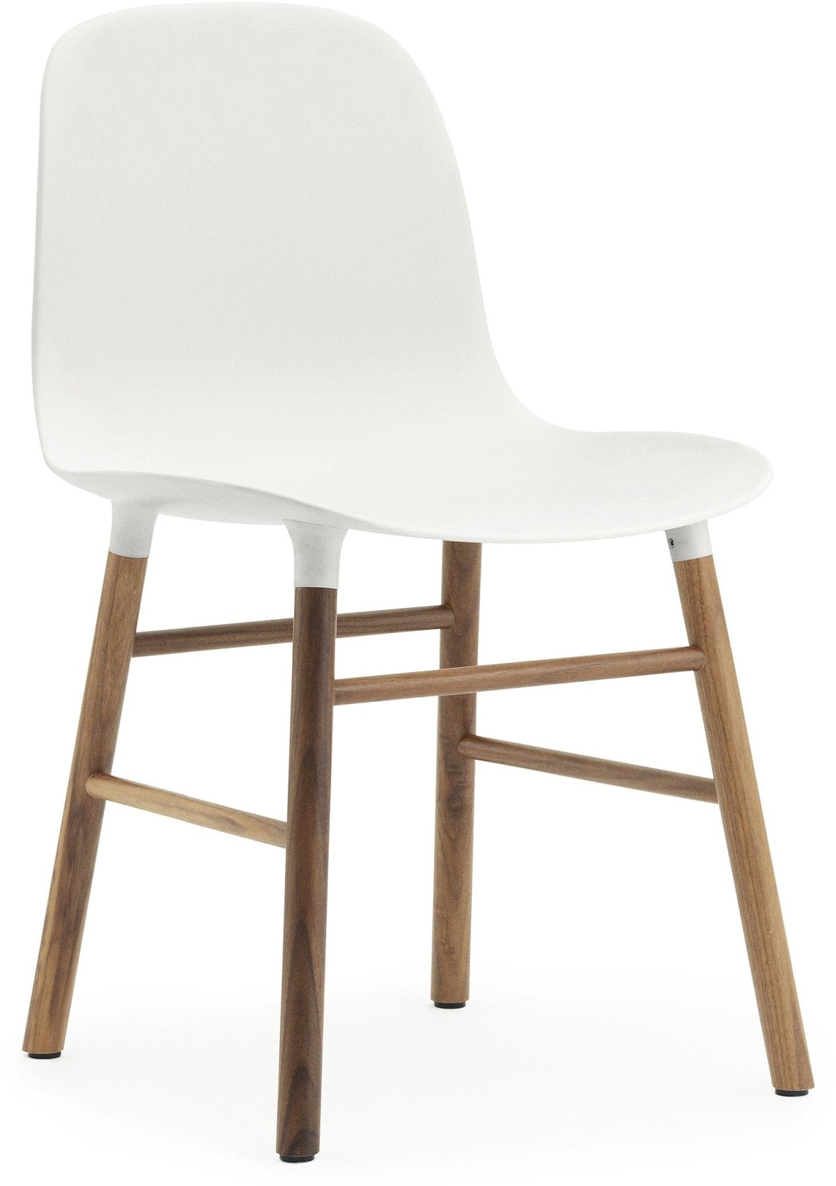 Chaise en noyer naturel et pp blanc Form - Normann Copenhagen - The Cool Republic