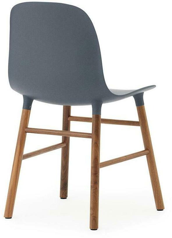 Chaise en noyer naturel et pp bleu Form - Normann Copenhagen - The Cool Republic