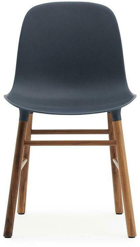 Chaise en noyer naturel et pp bleu Form - Normann Copenhagen - The Cool Republic