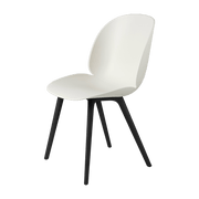 Chaise en plastique blanc et base noire Beetle - Gubi - The Cool Republic