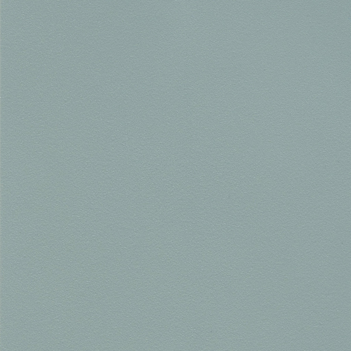 Chaise en plastique recyclé dusty blue et pieds en noyer AAC 12 2.0 - HAY - The Cool Republic