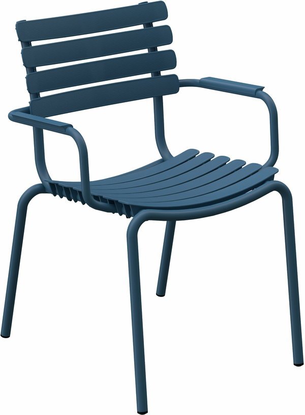Chaise en plastique recyclé et aluminium bleu ciel Reclips - Houe - The Cool Republic