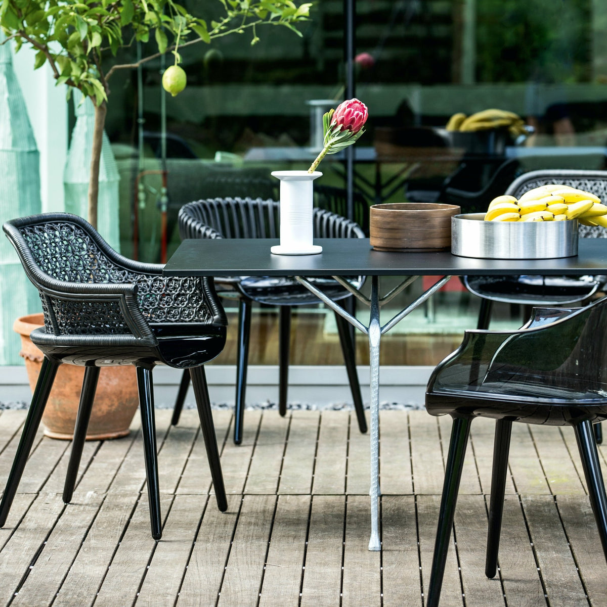 Chaise en polycarbonate blanc et osier Cyborg Elegant - Magis - The Cool Republic
