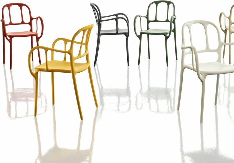 Chaise en polypropylene beige Mila - Magis - The Cool Republic