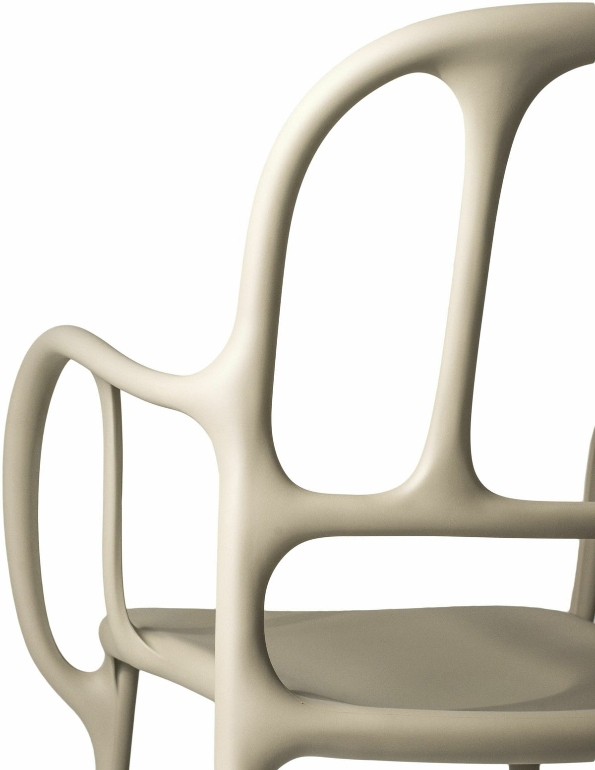 Chaise en polypropylene beige Mila - Magis - The Cool Republic